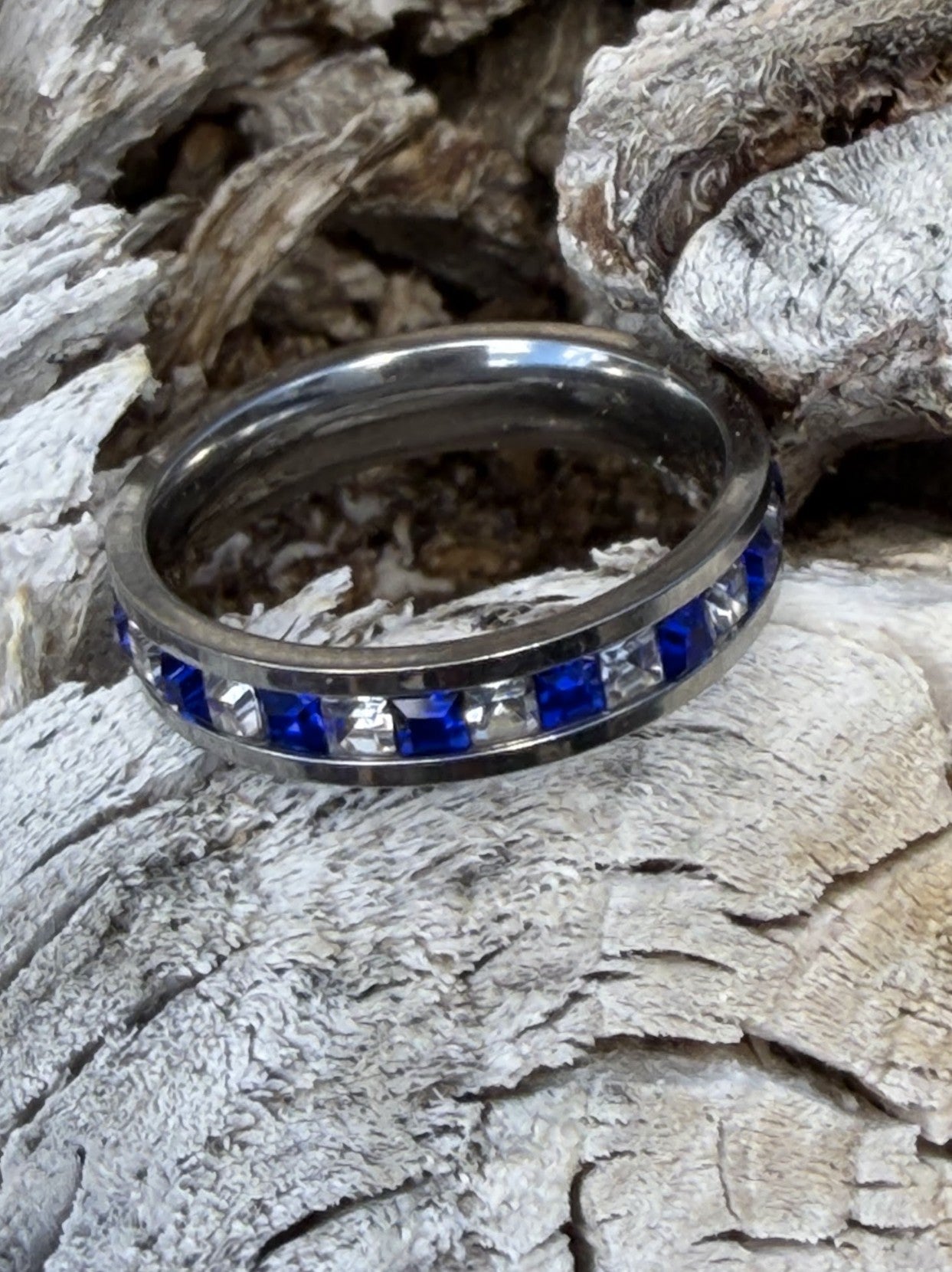 Sis & Co. Fun Jewels Collection - 1 Pcs Blue Cubic Zirconia Stone Ring
